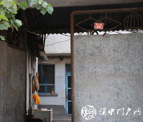 門戶君的探尋：漢中1號系列之“底下街”——時光、街與老人