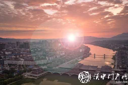 西鄉(xiāng)· 彩霞飄 夕陽紅！