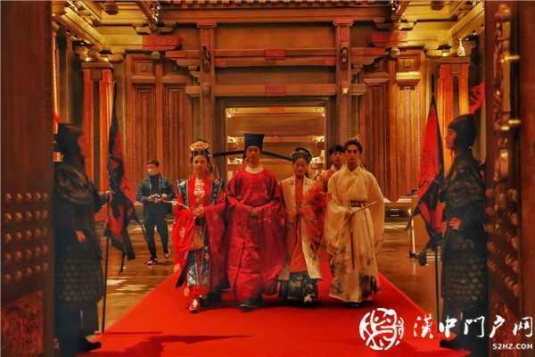 樂享漢服出行 傳承禮儀文化，漢服同袍相約興漢勝境共賞華裳之美