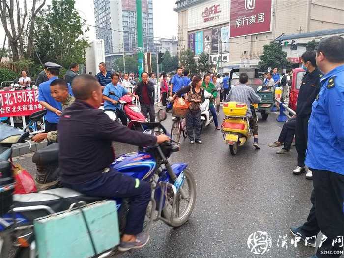 漢臺(tái)區(qū)東關(guān)街道辦事處遷移新橋馬路勞務(wù)市場(chǎng)，告別安全隱患