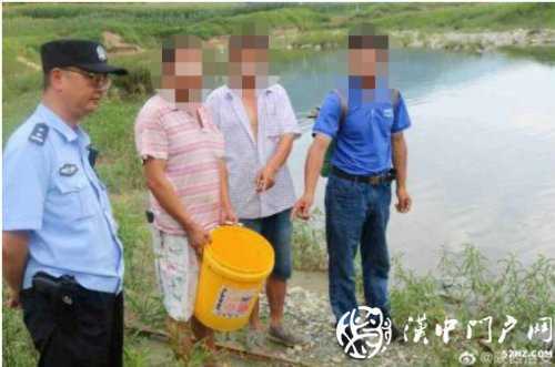 三人在河道非法電魚，被寧強民警抓個正著