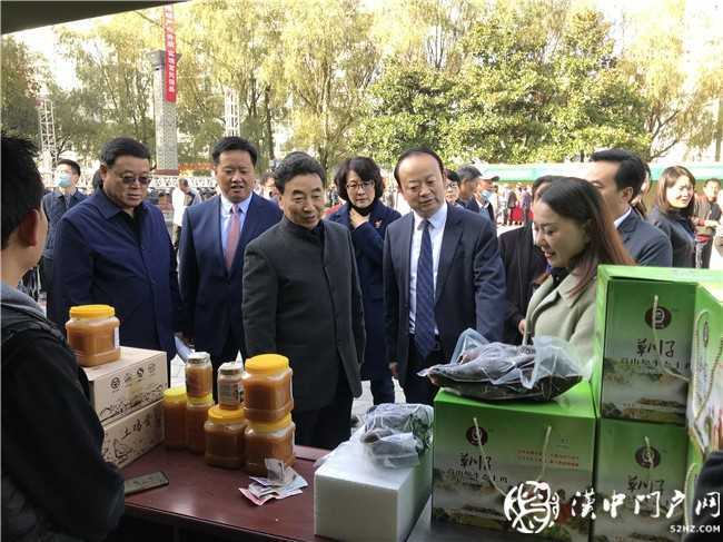 寧強縣第三屆天麻貿(mào)易洽談會暨天麻產(chǎn)業(yè)發(fā)展論壇今日開幕！