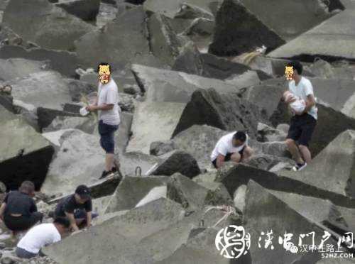 汛期漢中三號橋河灘撈魚，真的沒有危險(xiǎn)嗎？