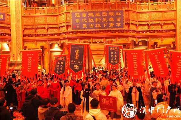 樂享漢服出行 傳承禮儀文化，漢服同袍相約興漢勝境共賞華裳之美