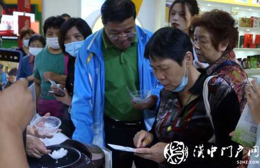 雙亞大米因色添彩 糧食交易大會(huì)最惹眼