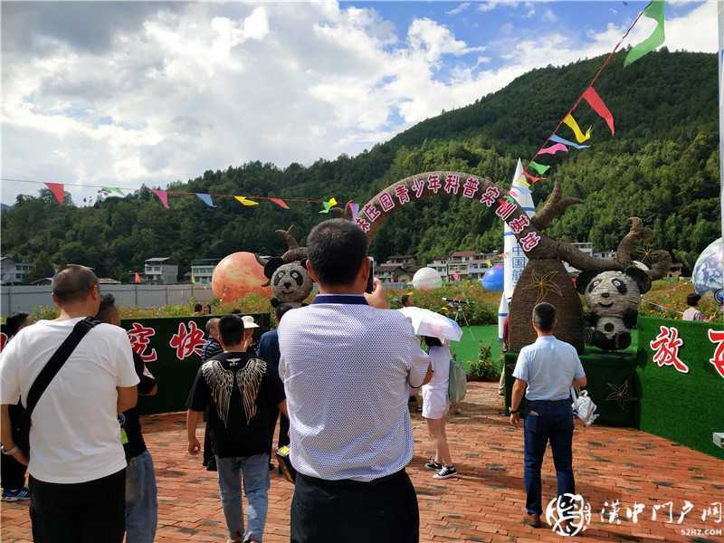  揚百年榮光·看紅色天漢 ——網(wǎng)絡(luò)媒體重走紅軍路主題采訪走進(jìn)鎮(zhèn)巴縣黎壩鎮(zhèn)