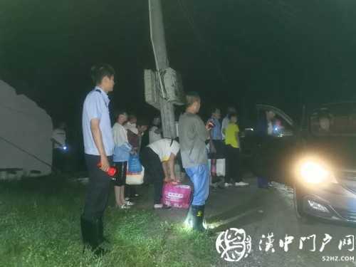 直擊漢中防汛一線！堅(jiān)決果斷轉(zhuǎn)移避險(xiǎn)，確保人民群眾生命安全！