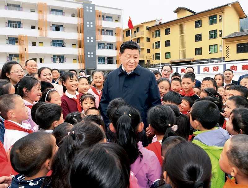“既要富口袋，也要富腦袋”——習(xí)近平論脫貧攻堅(jiān)“兩手抓”