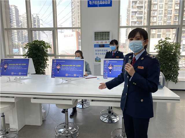 【新春走基層】漢中市政務(wù)服務(wù)中心大廳共受理事項(xiàng)67.81萬件、辦結(jié)67.68萬件