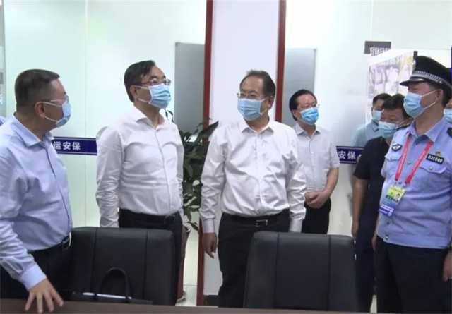 鐘洪江、張燁檢查十四運會安保維穩(wěn)工作