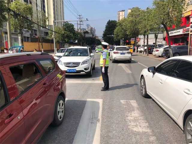 68小時堅(jiān)守！漢中交警大隊(duì)圓滿完成國慶假期道路交通安保任務(wù)"
