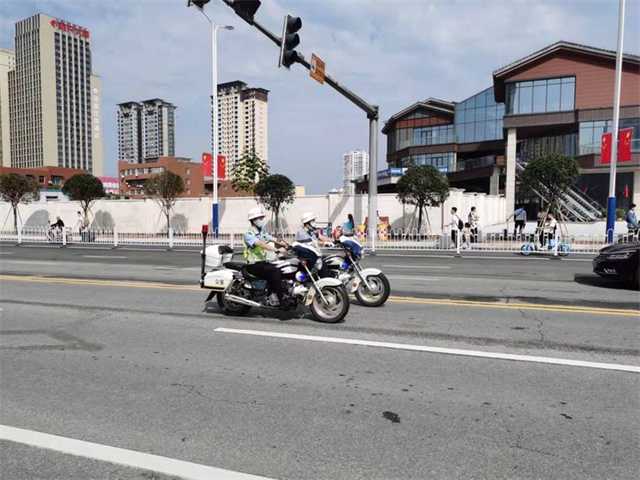 68小時堅(jiān)守！漢中交警大隊(duì)圓滿完成國慶假期道路交通安保任務(wù)"