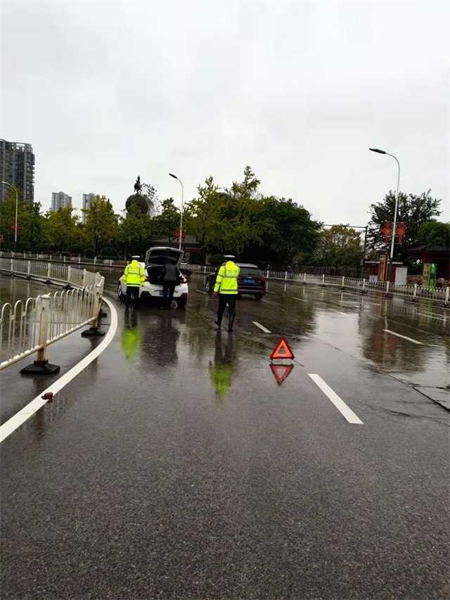 68小時堅(jiān)守！漢中交警大隊(duì)圓滿完成國慶假期道路交通安保任務(wù)"
