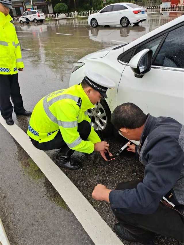 68小時堅(jiān)守！漢中交警大隊(duì)圓滿完成國慶假期道路交通安保任務(wù)"