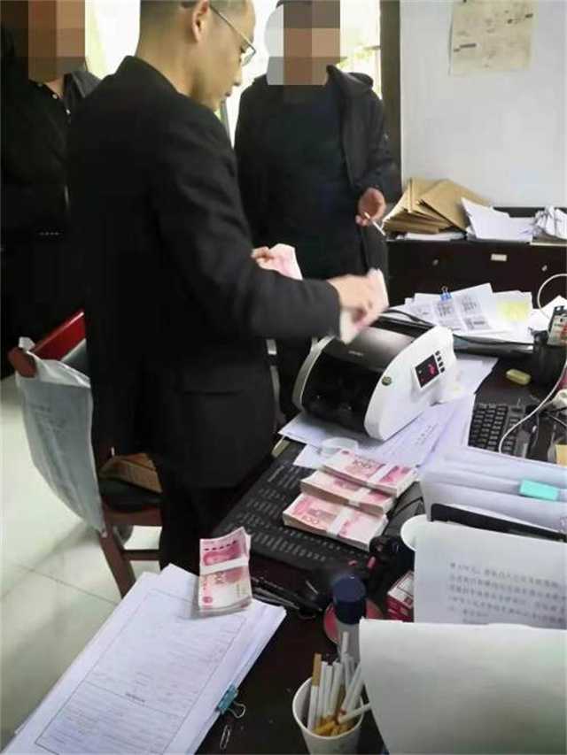 貸款逾期被起訴，判決后仍無動于衷，洋縣一“老賴”被拘15日！