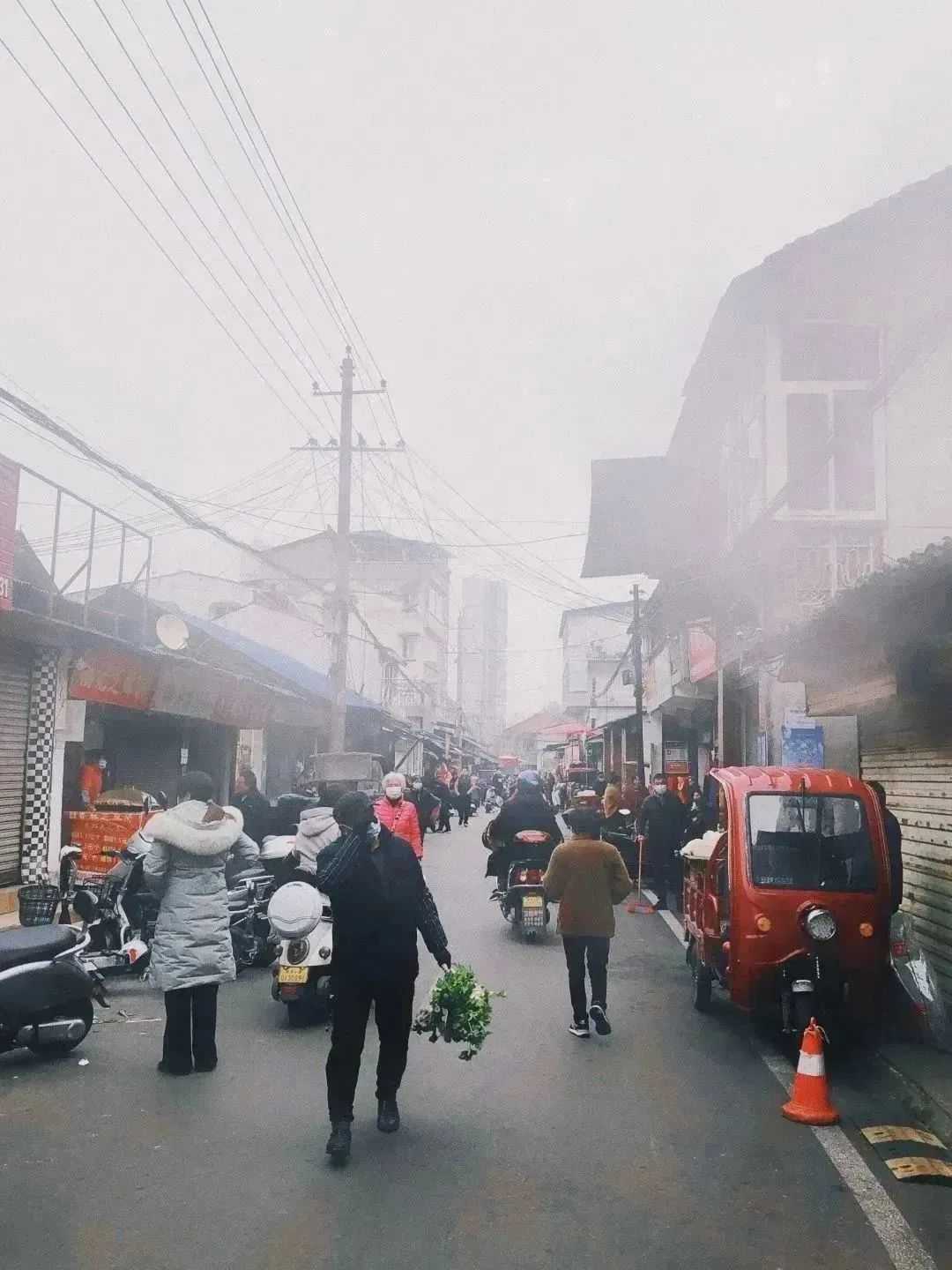漢中美圖大片！煙火起 照人間，喜悅無邊 執(zhí)手憶此年。