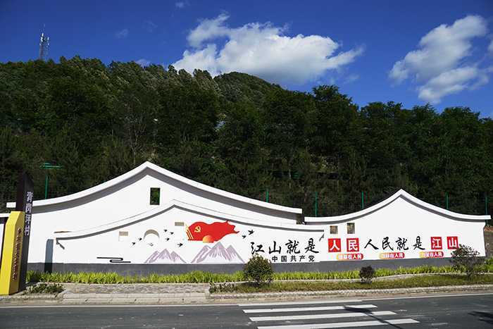 留壩縣出臺(tái)《留壩縣村容村貌提升導(dǎo)則》，村容村貌提升建設(shè)有了標(biāo)準(zhǔn)。