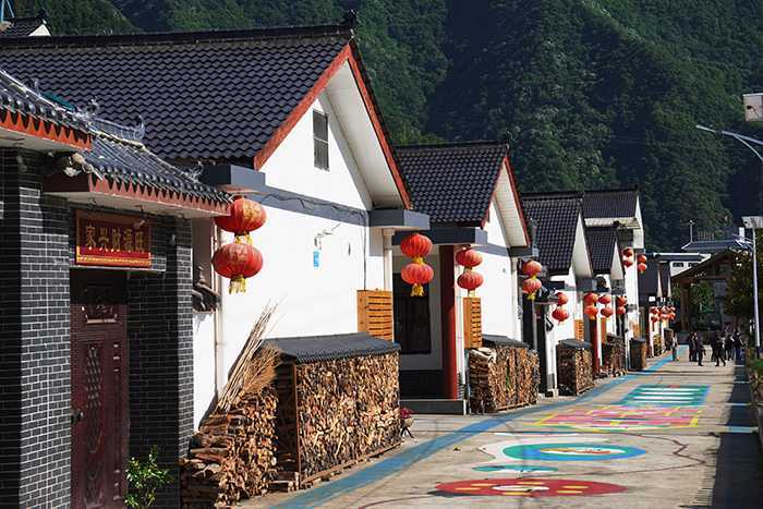 留壩縣出臺(tái)《留壩縣村容村貌提升導(dǎo)則》，村容村貌提升建設(shè)有了標(biāo)準(zhǔn)。