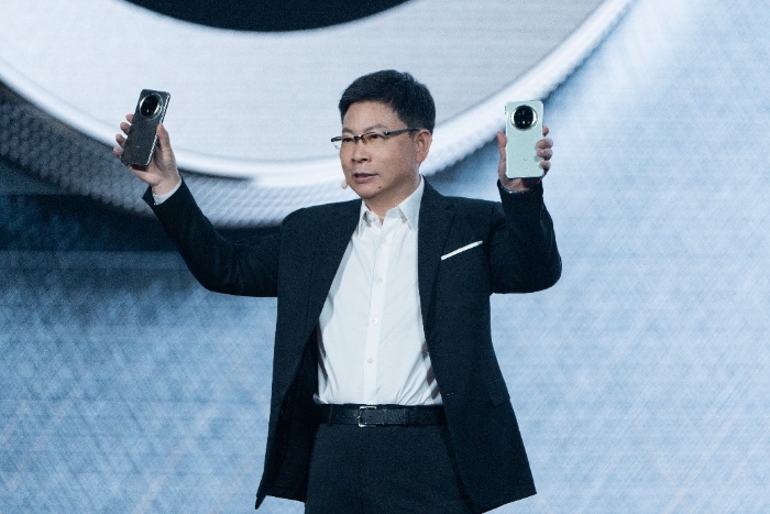 HUAWEI Mate 70系列重磅亮相，售價5499元起