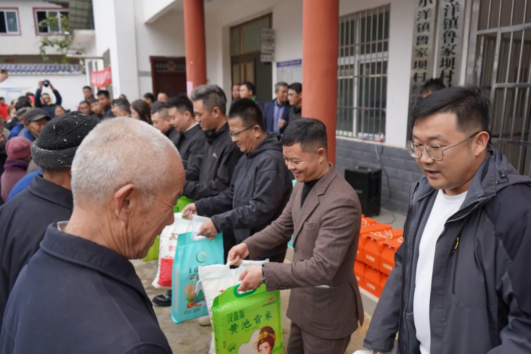 “‘漢’衛(wèi)溫暖·網(wǎng)絡公益我行動”活動成功舉辦