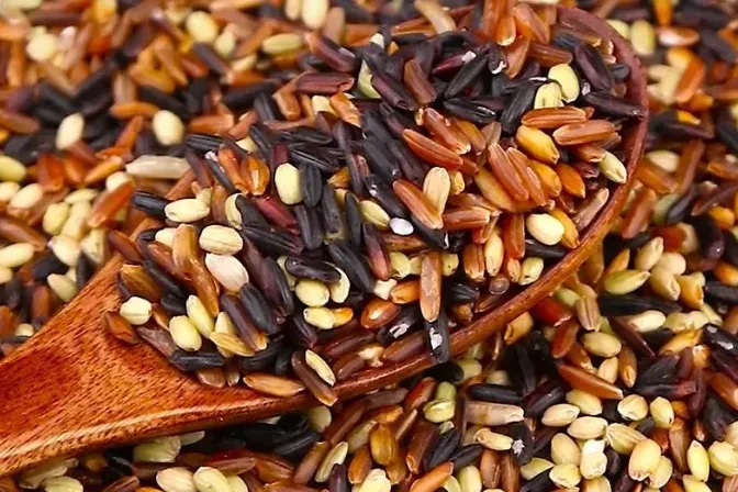 董宇輝漢中站2468萬(wàn)觀看！帶貨6600萬(wàn)！