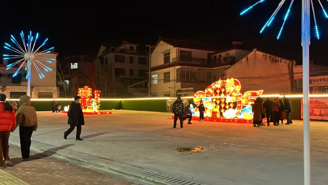漢中這條路全線貫通，年味直接拉滿，春節(jié)賞花燈！