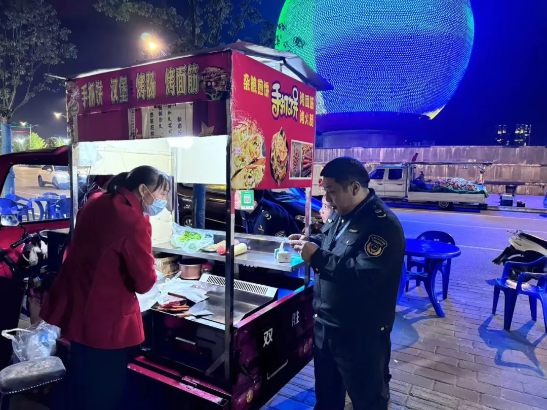 發(fā)現(xiàn)食品安全問題120條！漢中8戶商家被當場處罰