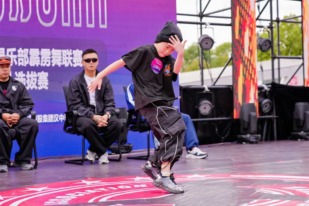 體育流量變經(jīng)濟(jì)增量！“賽事經(jīng)濟(jì)”燃動(dòng)漢中！