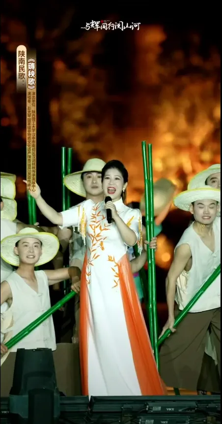 董宇輝漢中站2468萬(wàn)觀看！帶貨6600萬(wàn)！