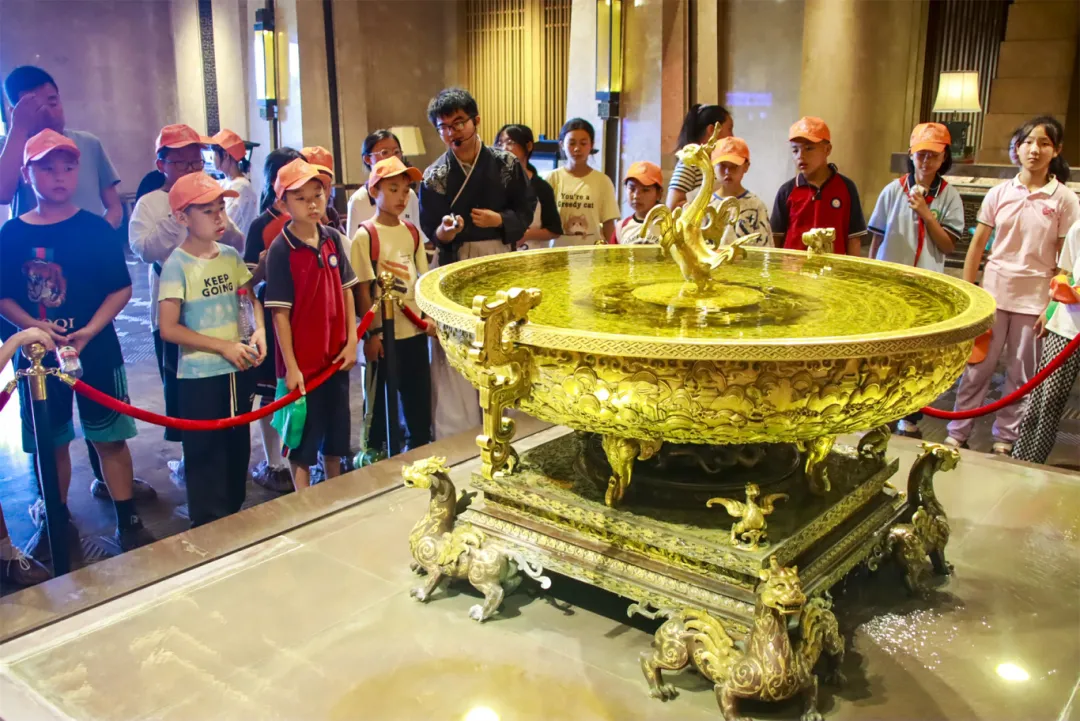 一場特別的研學之旅——漢臺區(qū)開展“未老關愛”鄉(xiāng)村兒童暑期關愛志愿服務活動側記