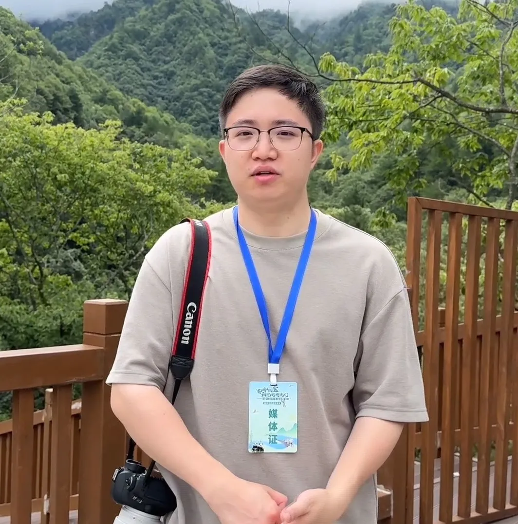 40家中省市網(wǎng)絡(luò)媒體和名人聚集佛坪，為什么→ 做什么→