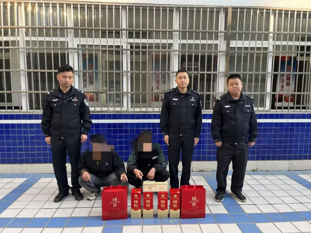 漢中破獲一起盜竊車內(nèi)財物案