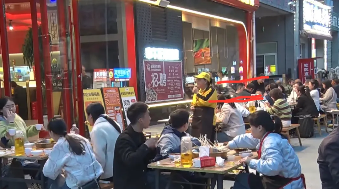 “串”聯(lián)夜經(jīng)濟！漢臺這條街點亮初夏夜生活