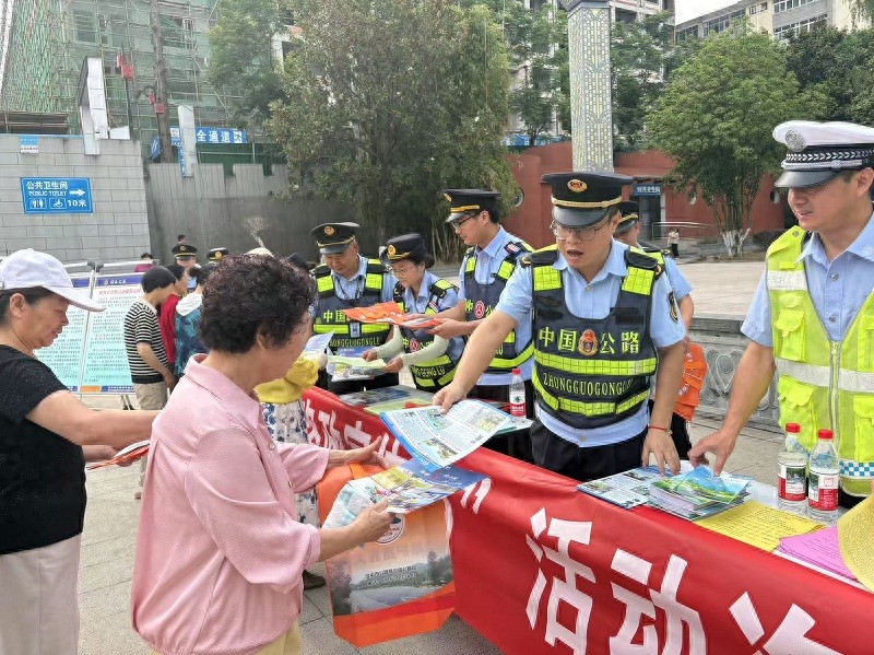 寧強(qiáng)黃壩驛超限站加大宣傳凝聚“全民護(hù)路”共識(shí)