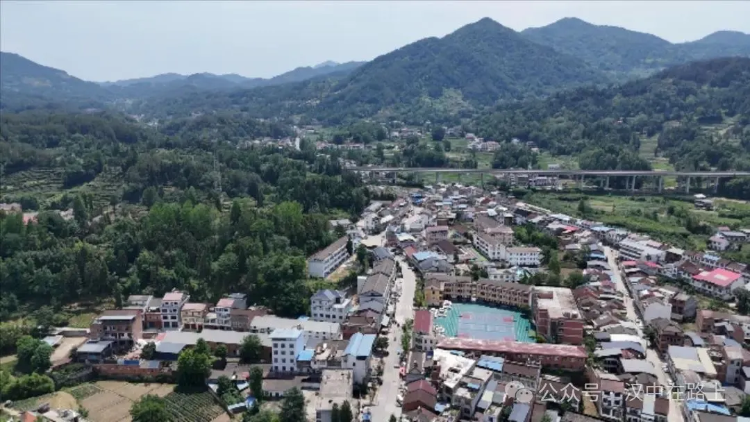 315省道漢中漢臺段實(shí)現(xiàn)全線貫通！