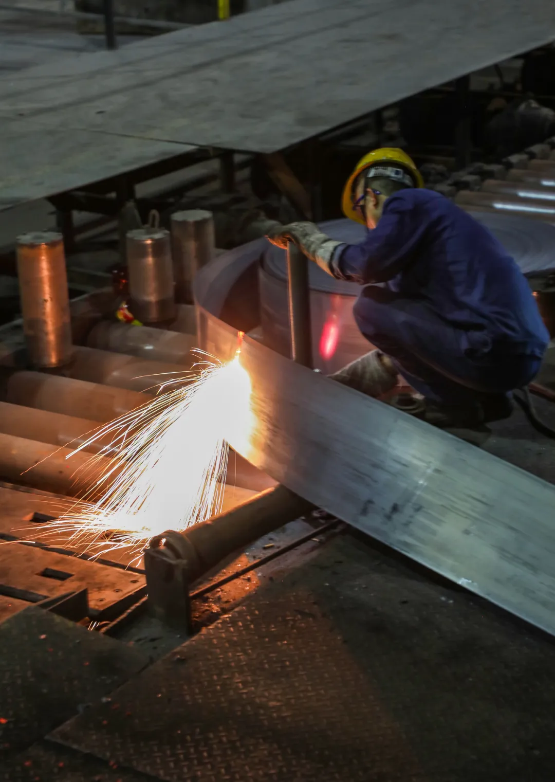 預(yù)計(jì)新增產(chǎn)值16億元！漢鋼一號(hào)軋線技改項(xiàng)目投產(chǎn)！