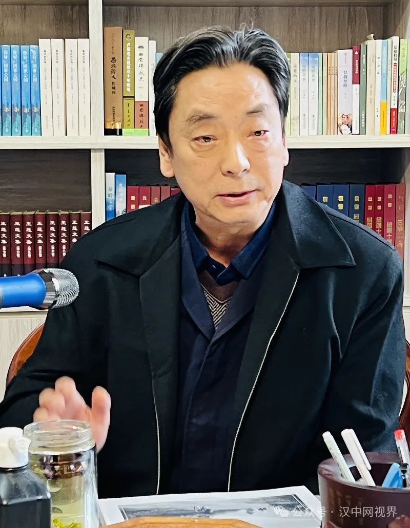 張紀(jì)平攝影新著發(fā)布座談會(huì)召開