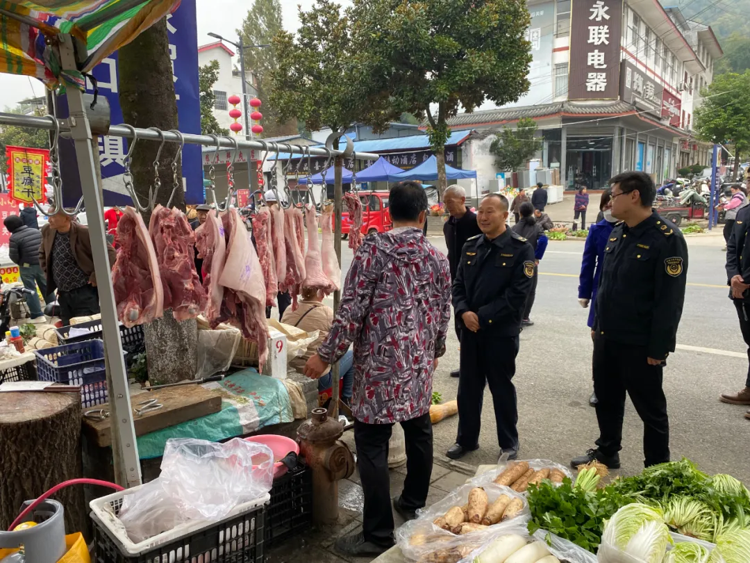 發(fā)現(xiàn)食品安全問題120條！漢中8戶商家被當場處罰