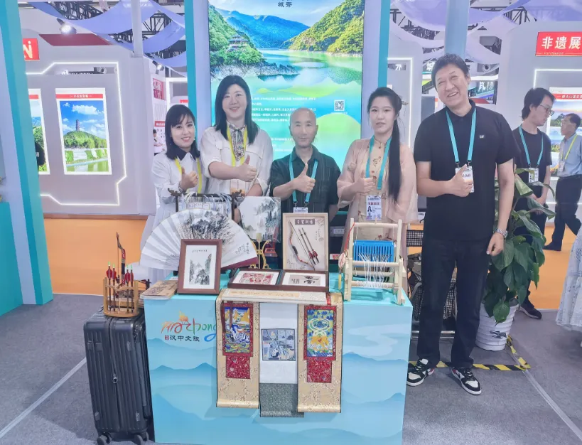 漢臺：非遺技藝+特色產(chǎn)品亮相絲博會實力“圈粉”