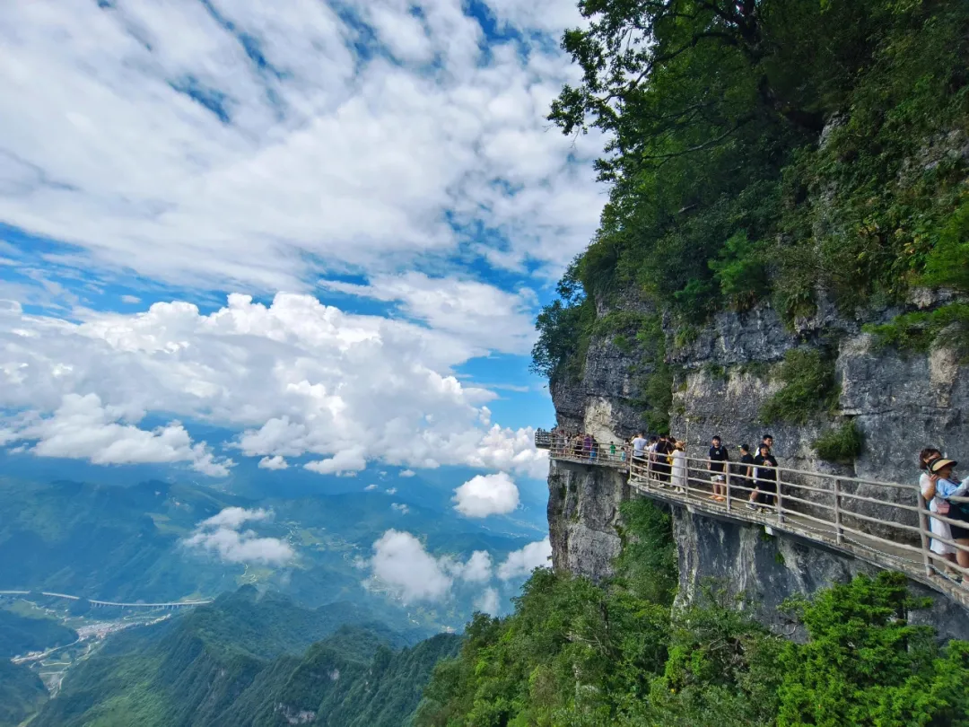 “五一”小長(zhǎng)假漢中車(chē)務(wù)段預(yù)計(jì)發(fā)送旅客35萬(wàn)人次