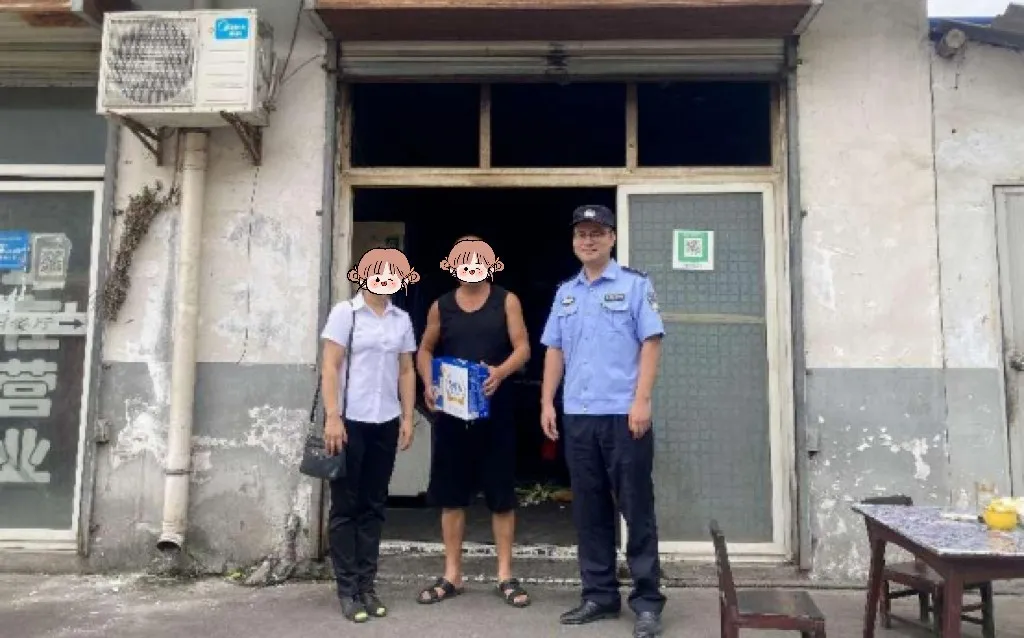 熱心群眾拾金不昧，漢中公安“接力”物歸原主