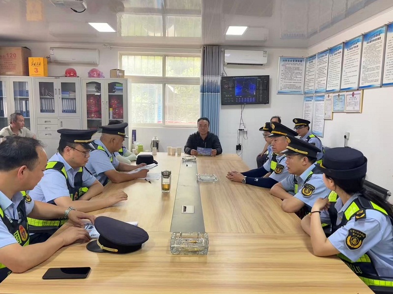 寧強(qiáng)黃壩驛超限站加大宣傳凝聚“全民護(hù)路”共識(shí)