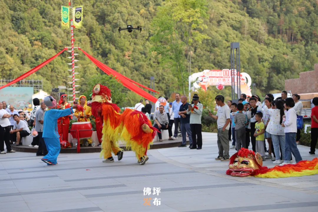 陜西省秋季“村晚”示范展示暨佛坪縣2024年中國農民豐收節(jié)活動在大河壩鎮(zhèn)成功舉辦