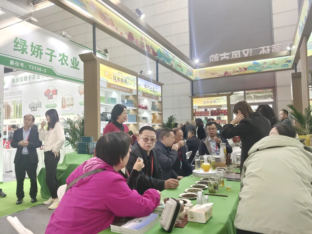 人氣爆棚！漢中茶葉飄香茶博會→
