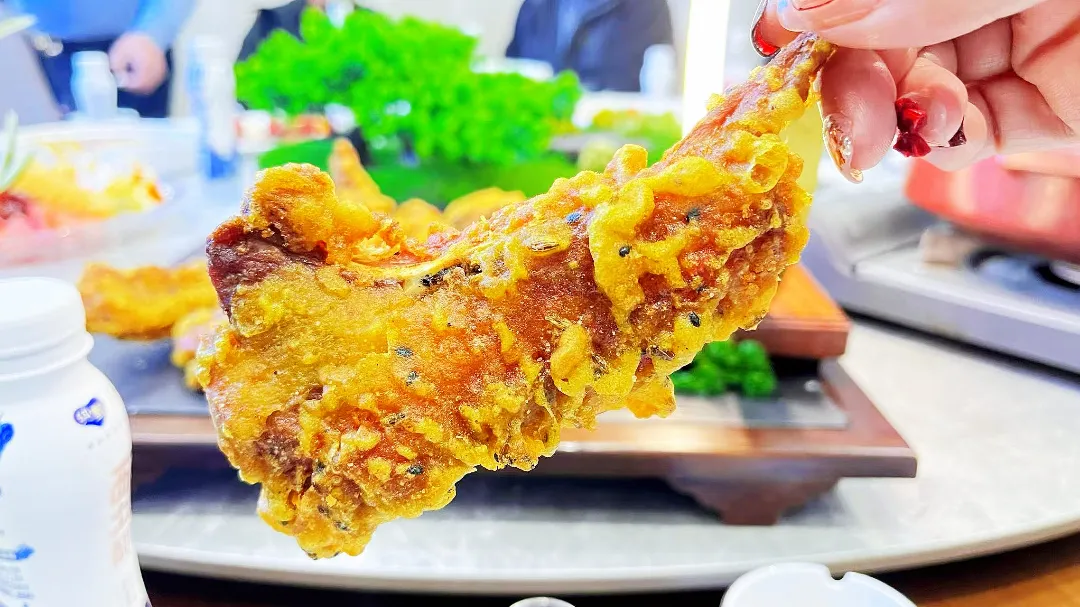 美食娛樂一站暢享，城固老街上的特色味道！