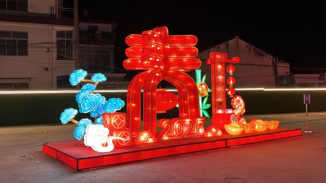 漢中這條路全線貫通，年味直接拉滿，春節(jié)賞花燈！