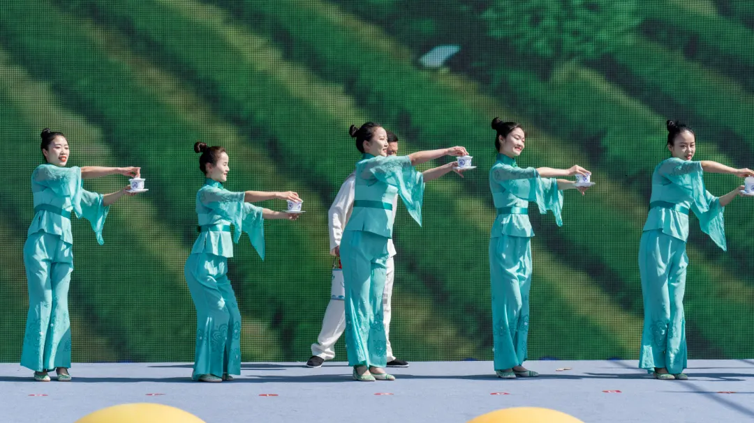 2025漢中鎮(zhèn)巴春日盛宴，解鎖油菜花海文旅新玩法！