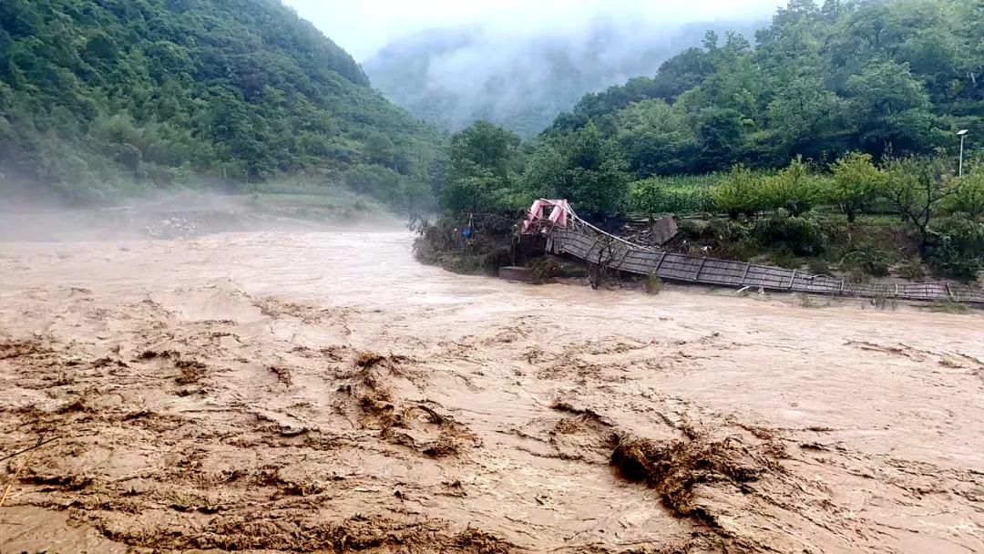 漢中撤離7349戶17513人，多條道路交通管制