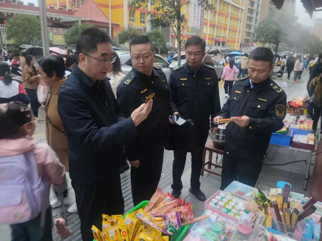 發(fā)現(xiàn)食品安全問題120條！漢中8戶商家被當場處罰