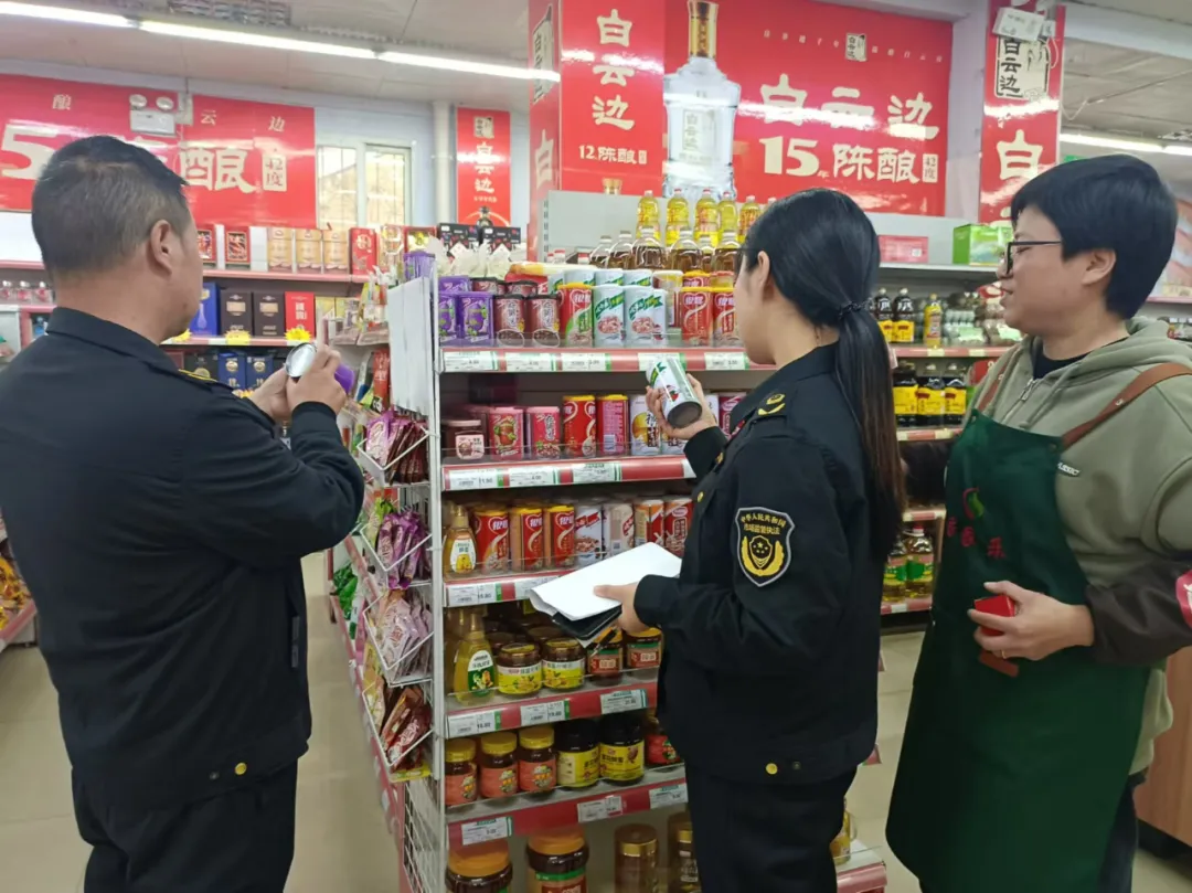 發(fā)現(xiàn)食品安全問題120條！漢中8戶商家被當場處罰